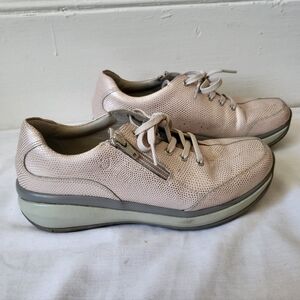 JOYA "Tokyo II" in Rose Gold Metallic Texture Zip Lace Up Size 7.5